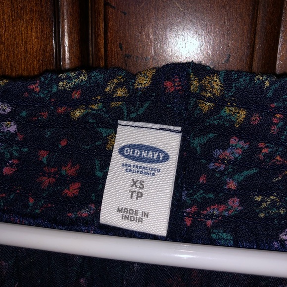 Old navy off the shoulder floral top - Picture 3 of 4